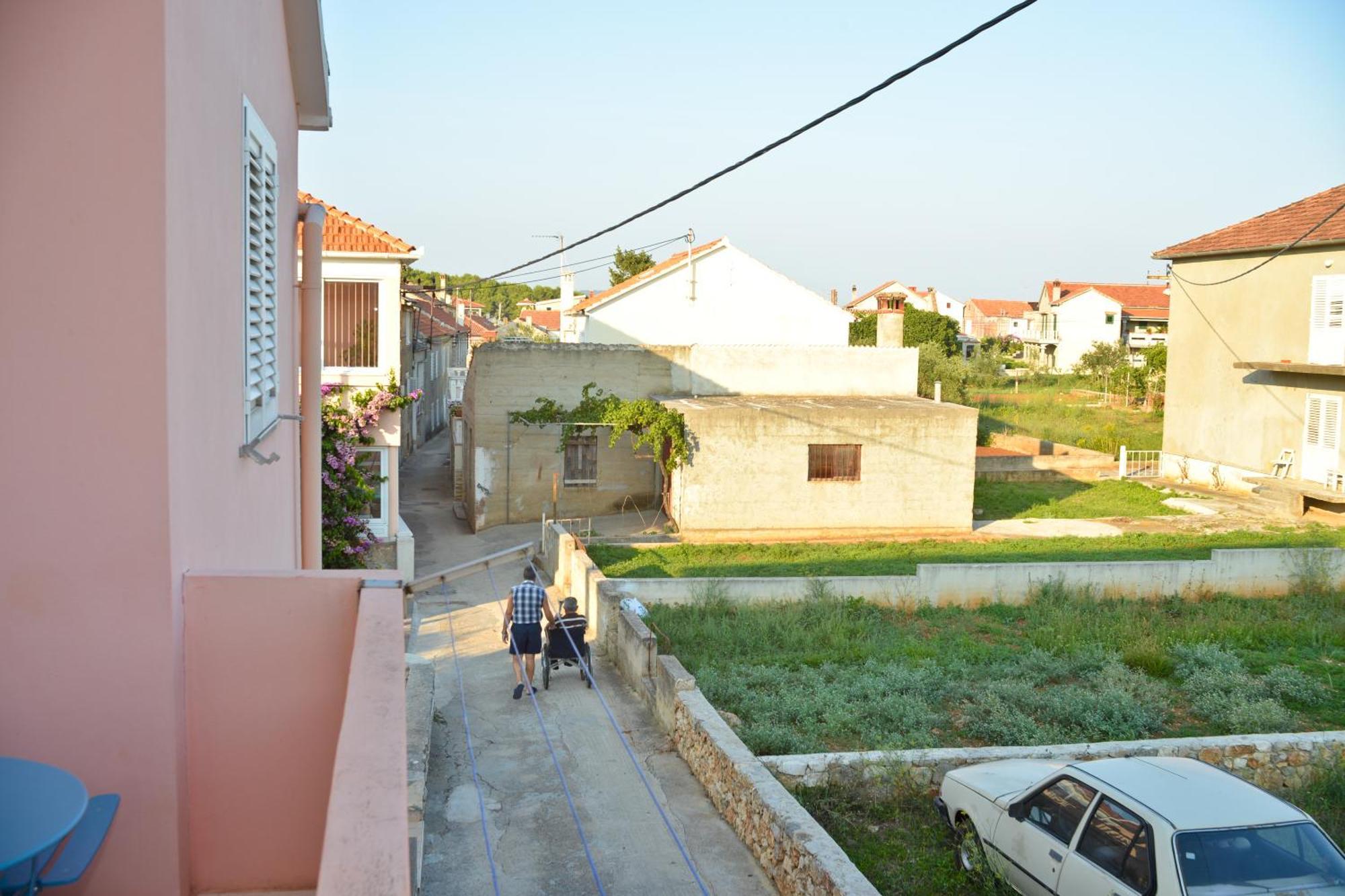 Apartments Lonic Kukljica Chambre photo