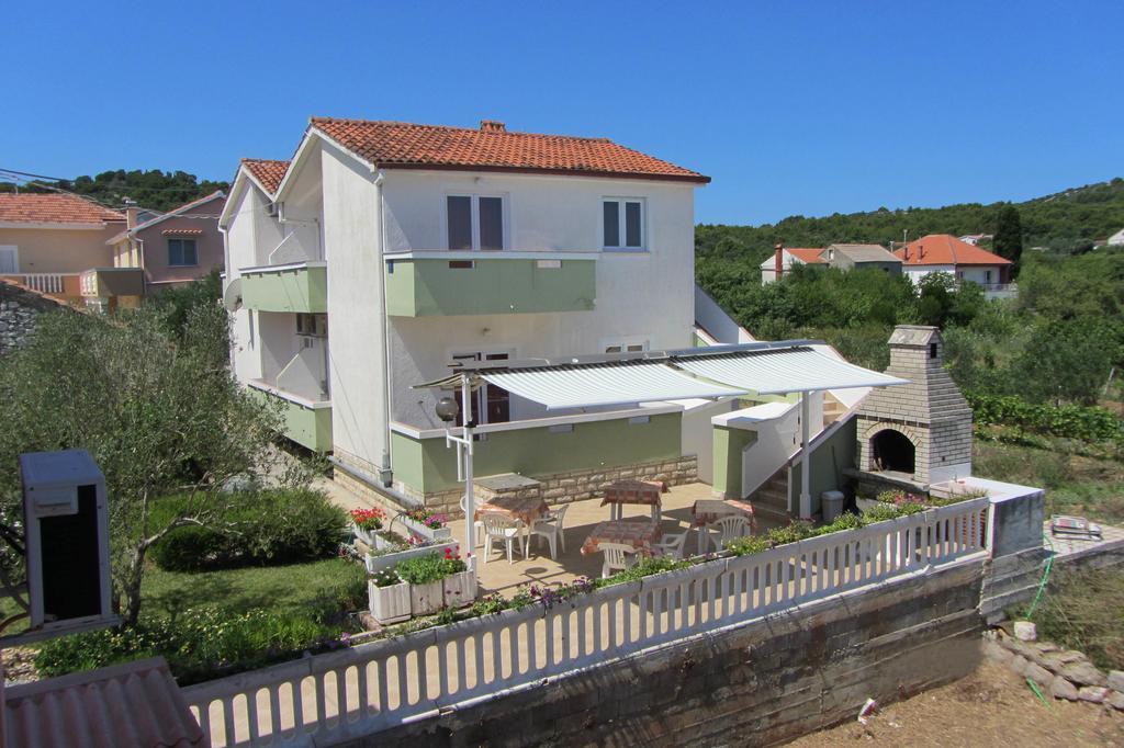 Apartments Lonic Kukljica Extérieur photo