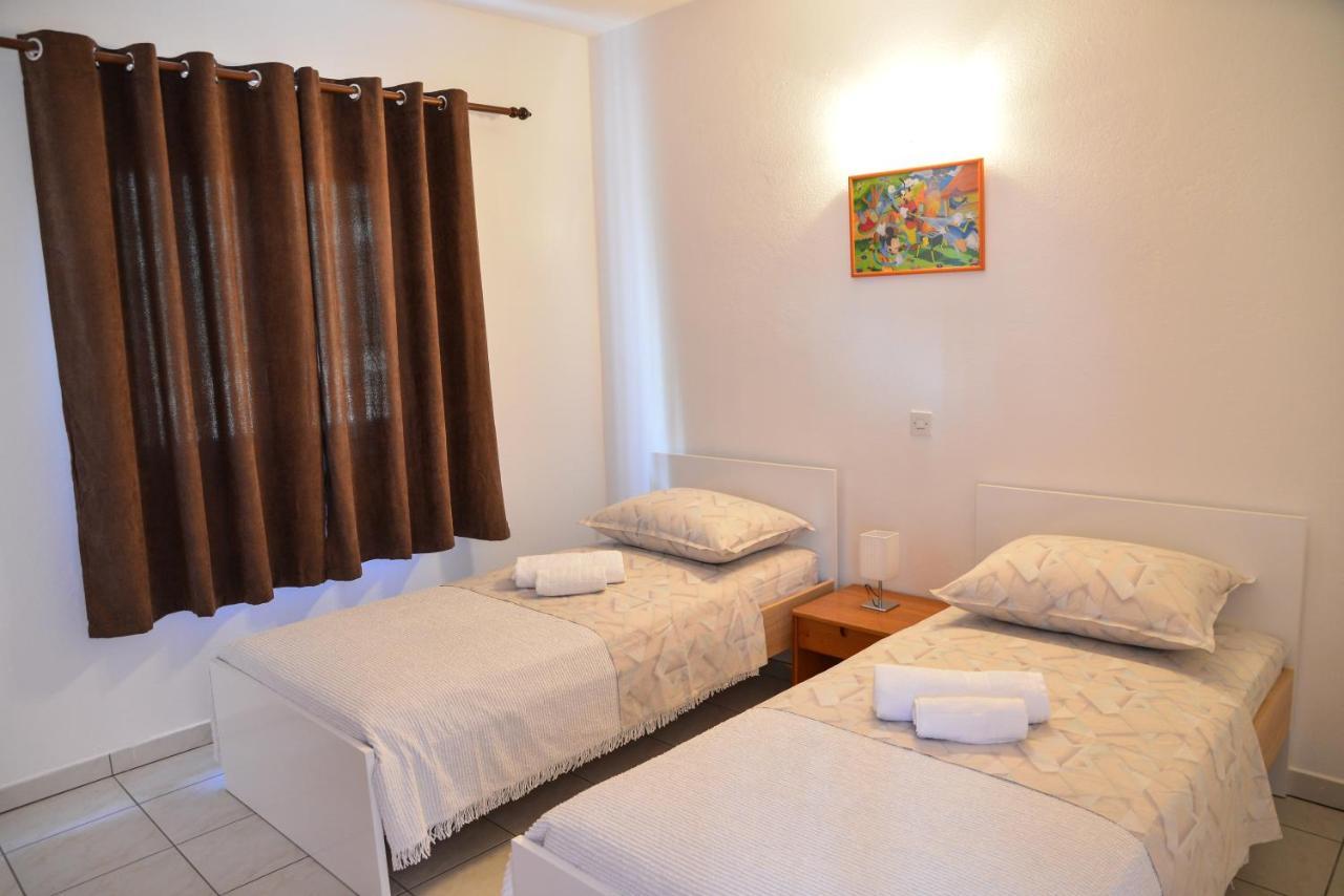 Apartments Lonic Kukljica Extérieur photo