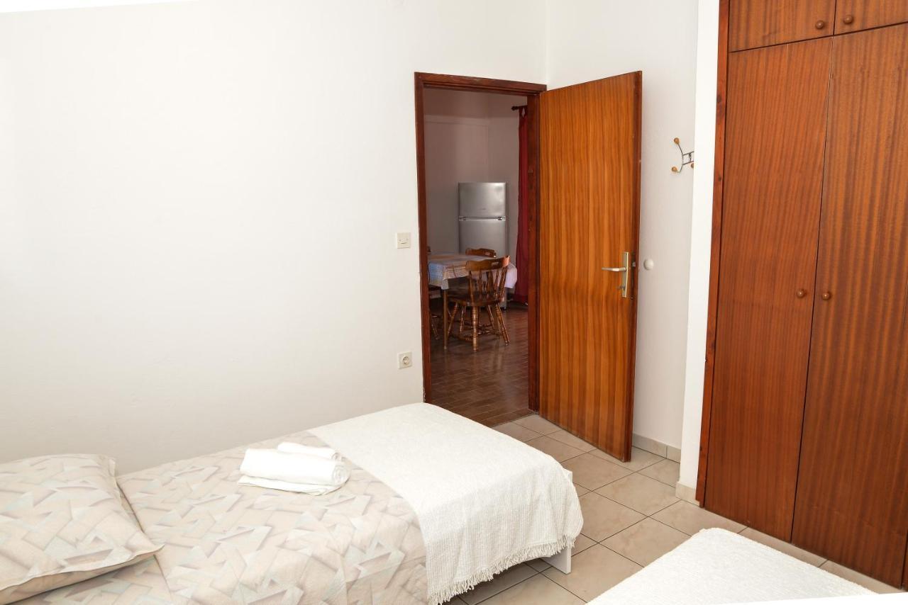 Apartments Lonic Kukljica Extérieur photo
