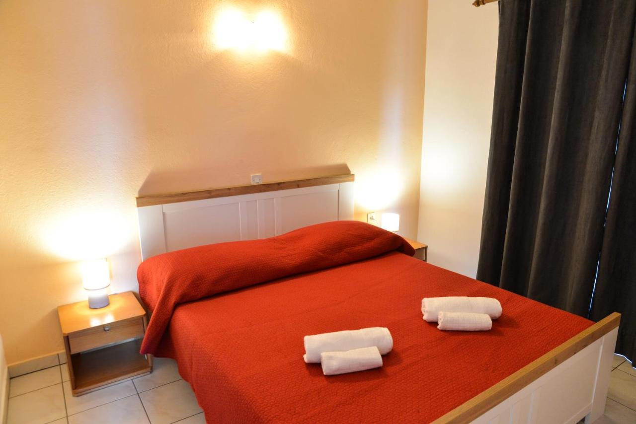 Apartments Lonic Kukljica Extérieur photo