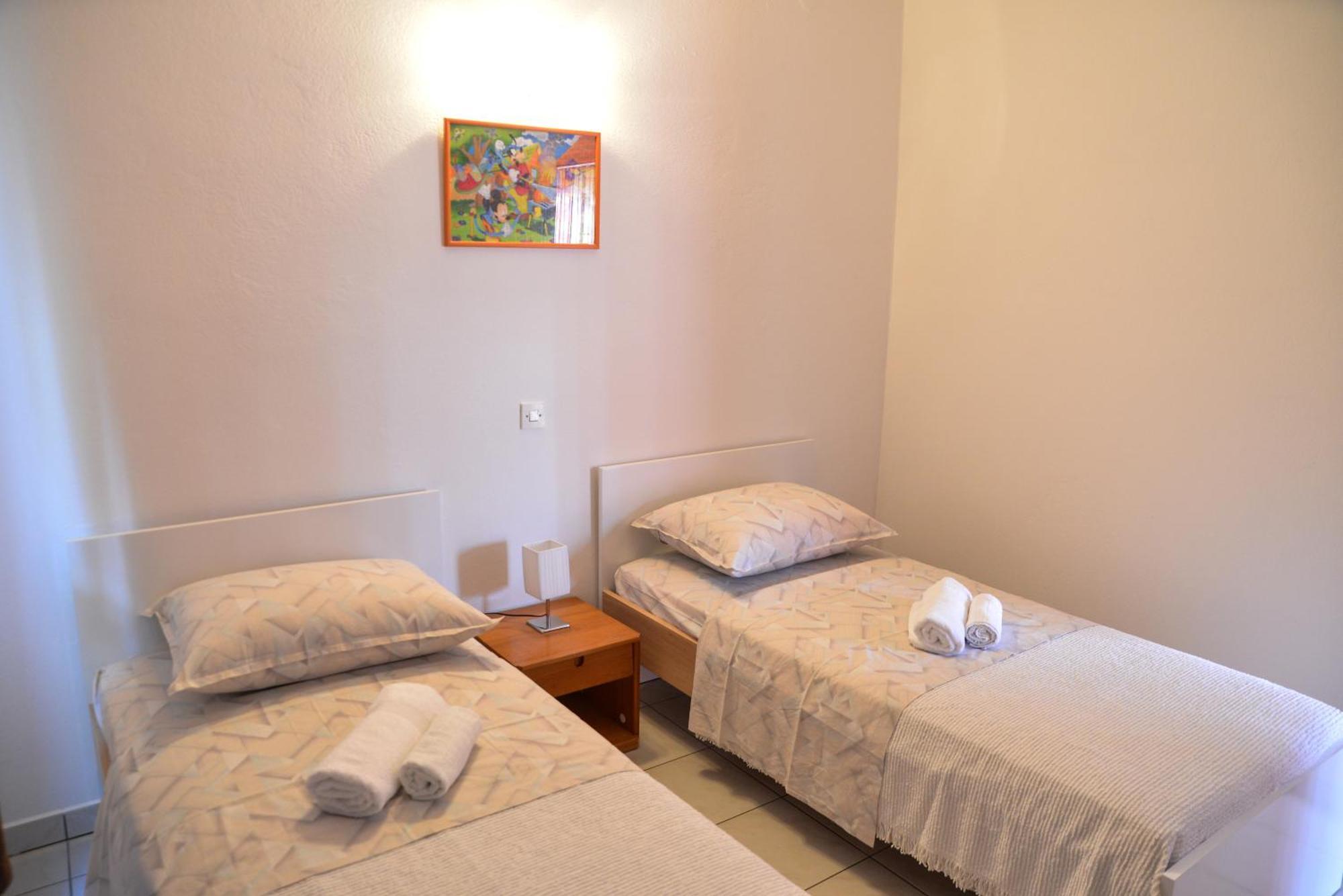 Apartments Lonic Kukljica Extérieur photo